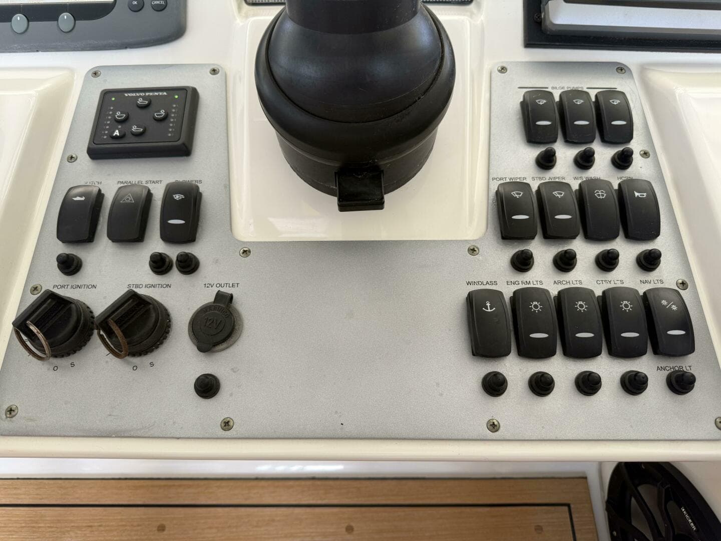 2007 Chris-Craft Roamer 40