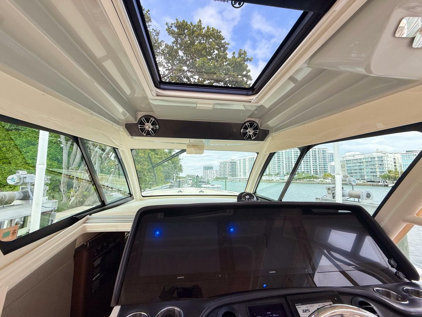 2022 Grady-White Canyon 456