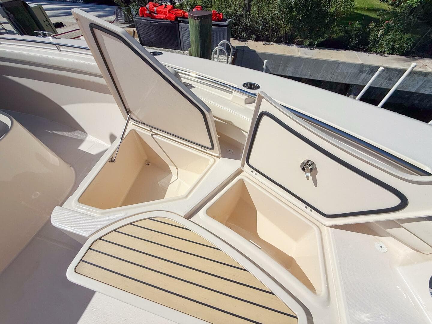 2022 Grady-White Canyon 456