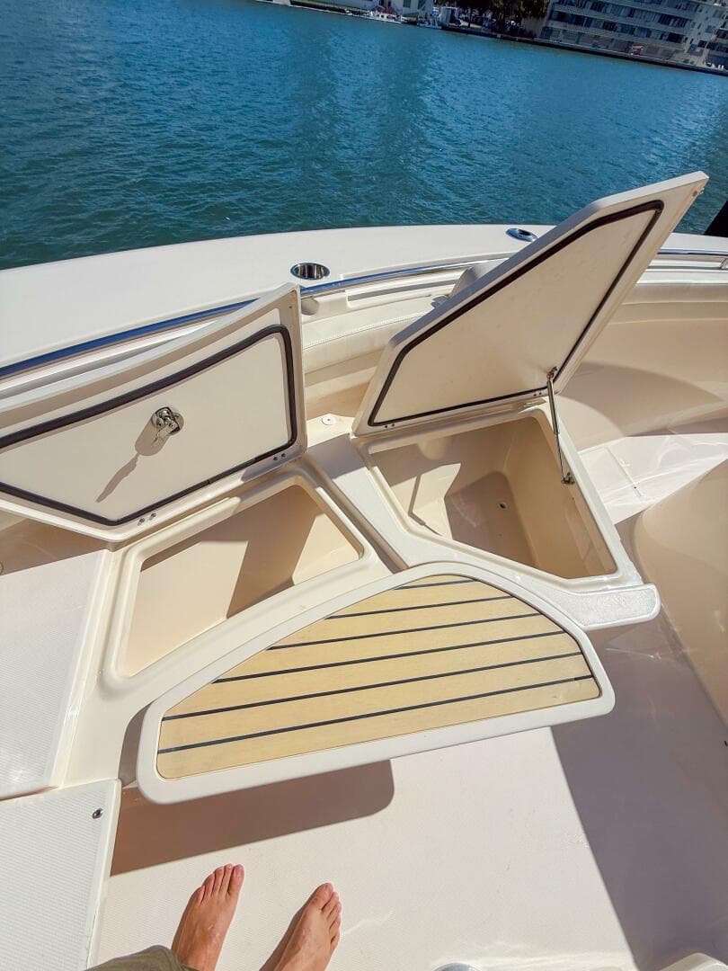 2022 Grady-White Canyon 456