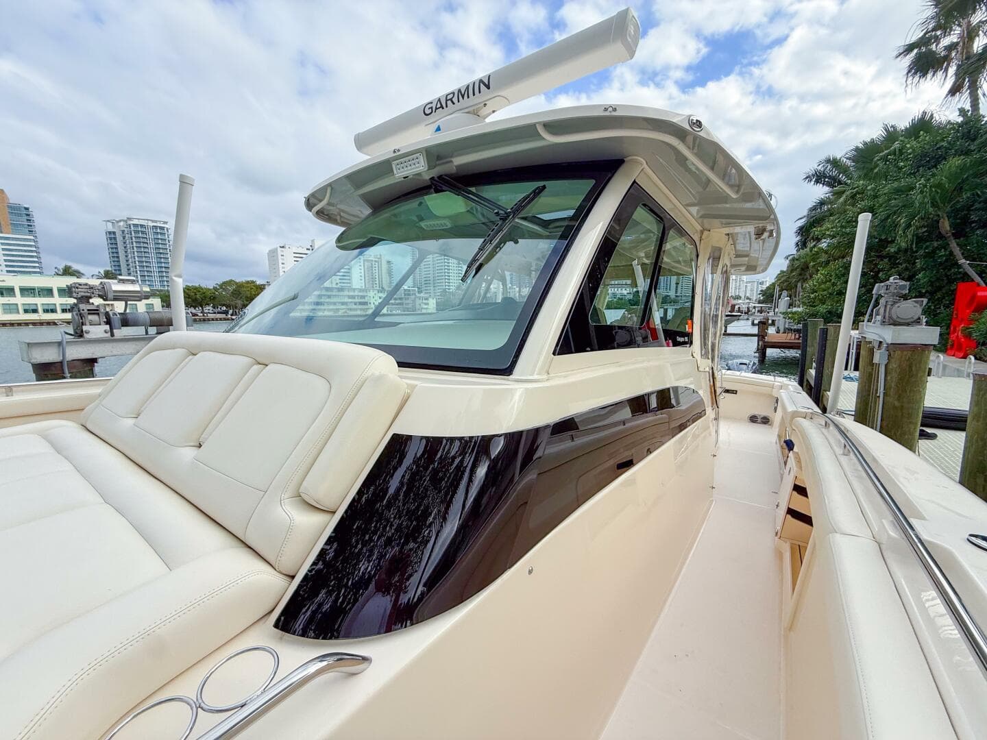 2022 Grady-White Canyon 456