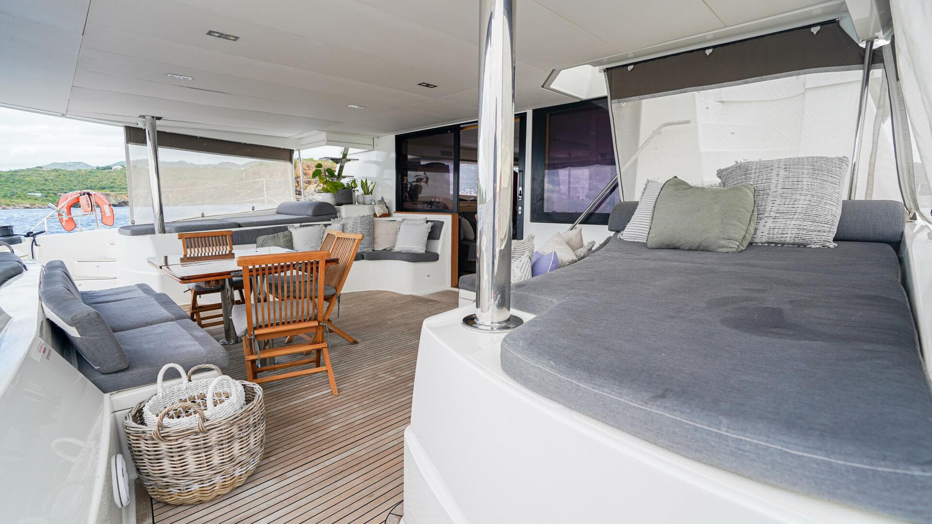 2017 Fountaine Pajot Victoria 67