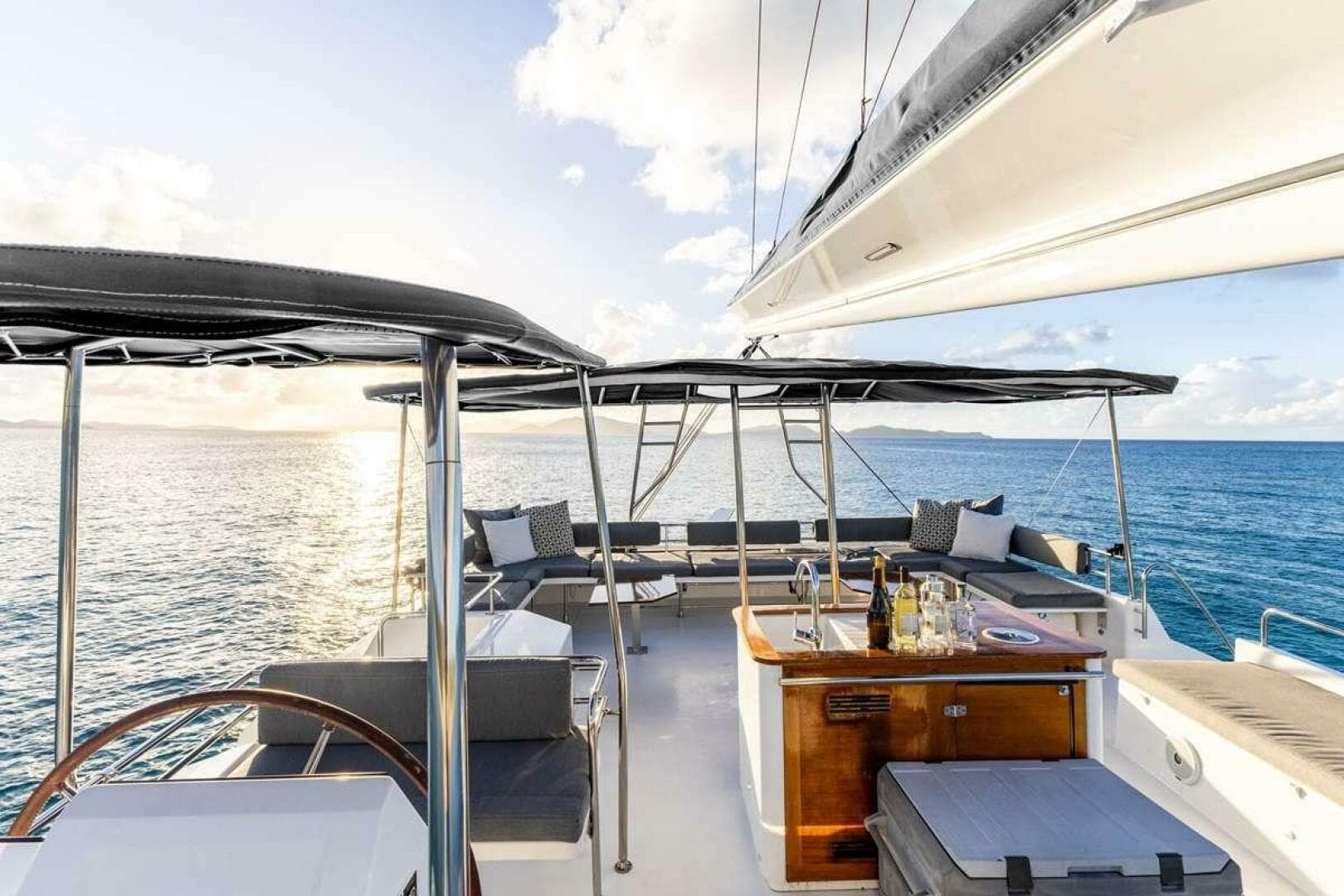 2017 Fountaine Pajot Victoria 67