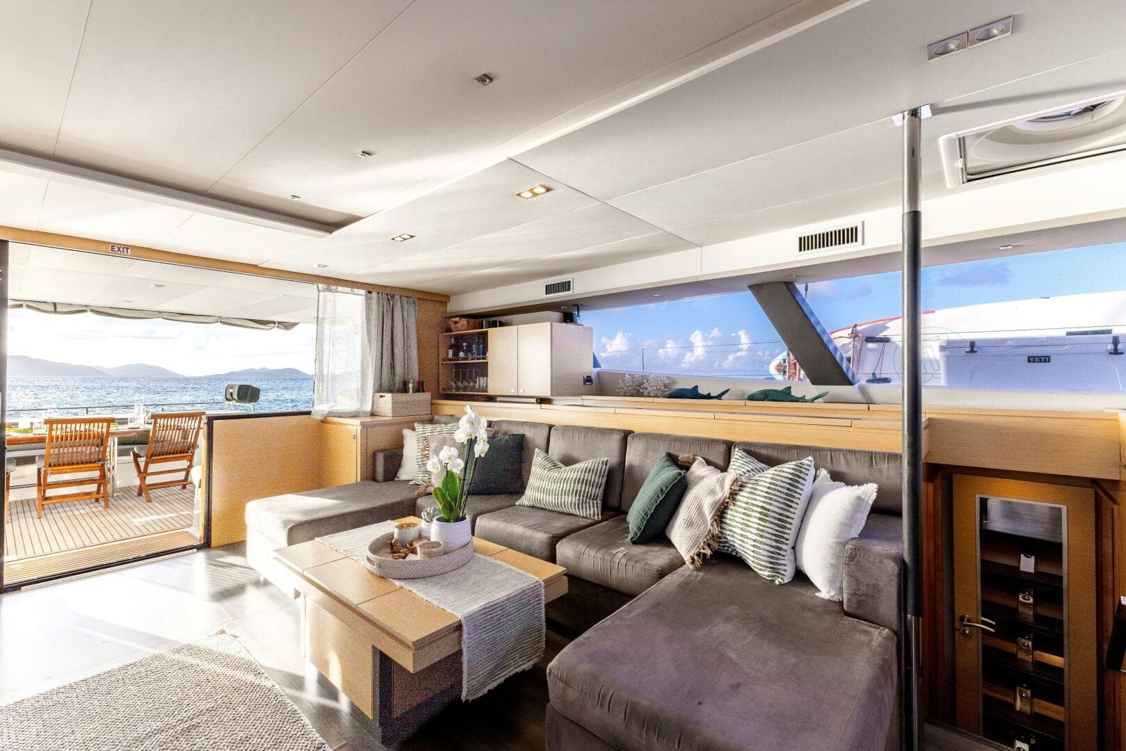 2017 Fountaine Pajot Victoria 67