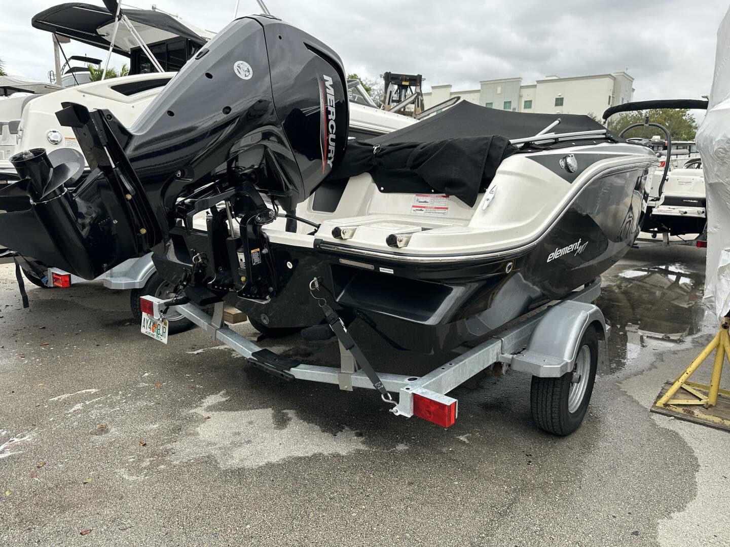 2023 Bayliner M17
