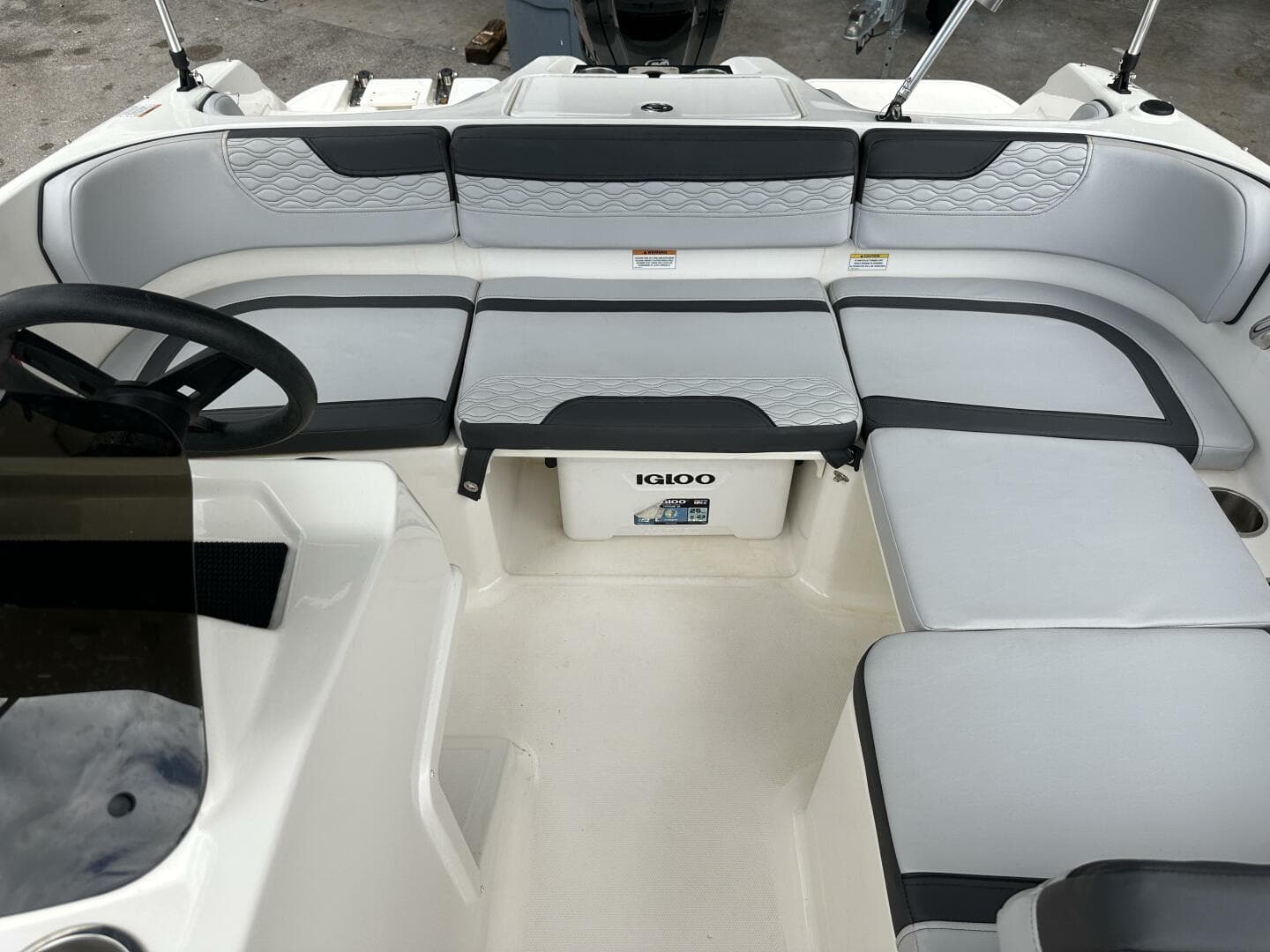 2023 Bayliner M17