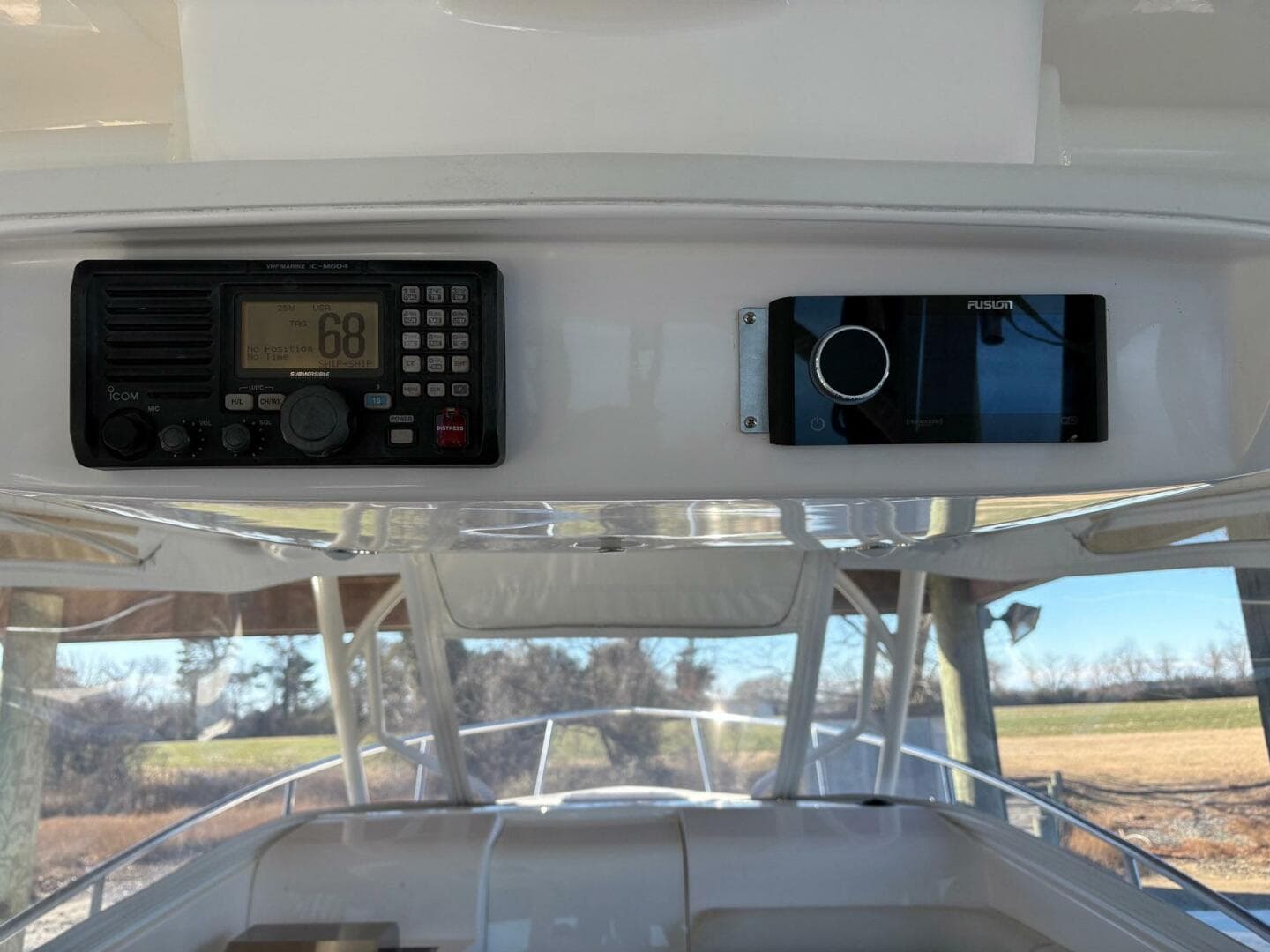 2017 Everglades 350 LX