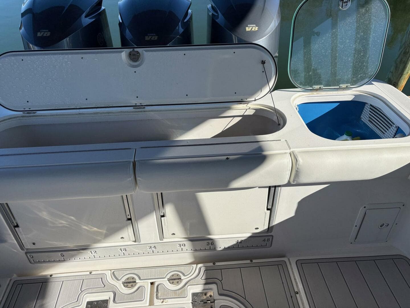 2017 Everglades 350 LX