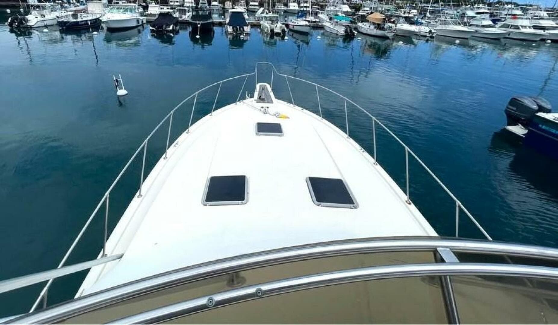 1986 Chris-Craft 422 COMMANDER
