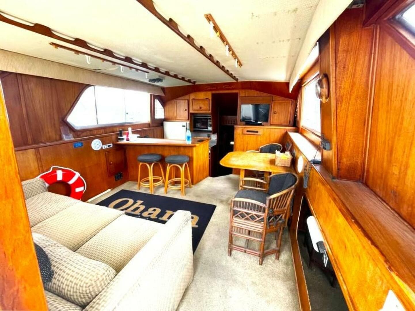 1986 Chris-Craft 422 COMMANDER