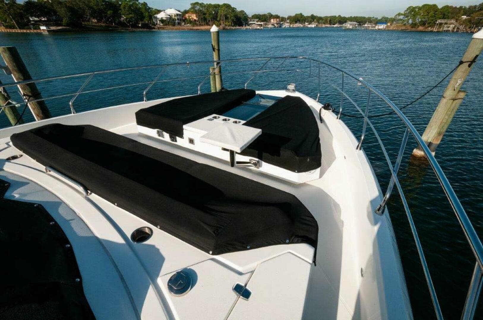 2019 Cruisers Yachts 60 Cantius- AFTER FIVE