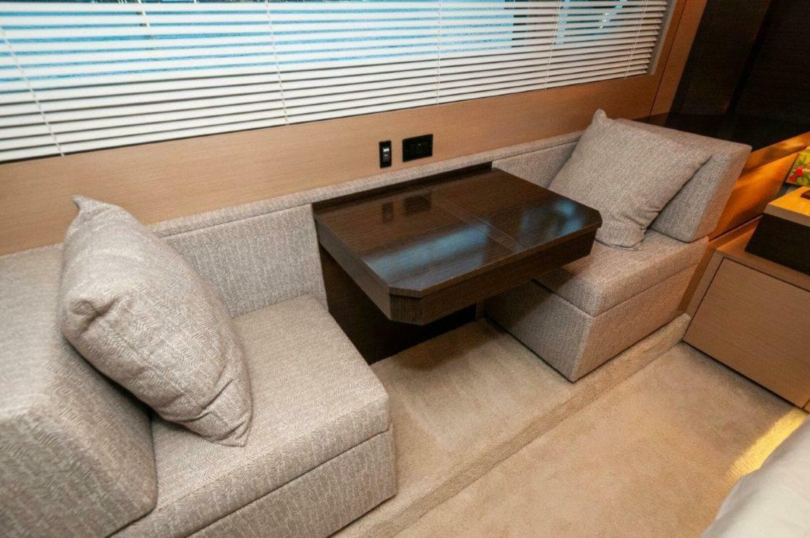 2019 Cruisers Yachts 60 Cantius- AFTER FIVE