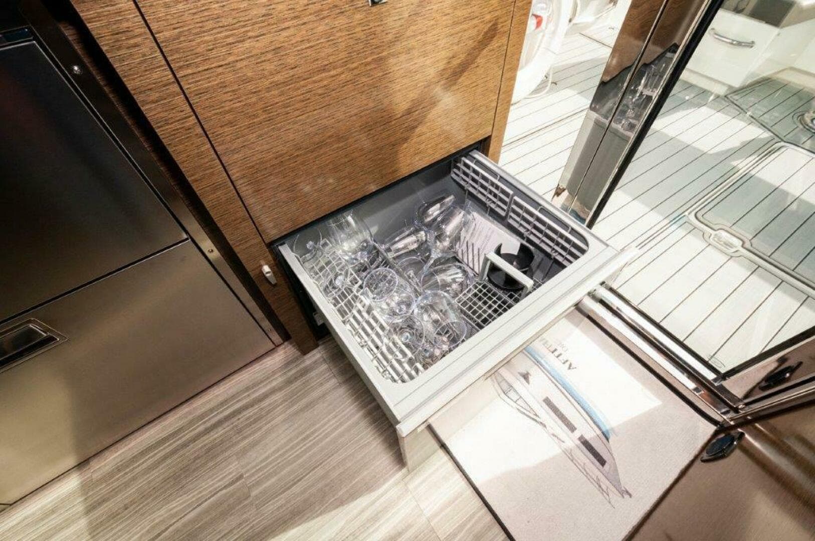 2019 Cruisers Yachts 60 Cantius- AFTER FIVE