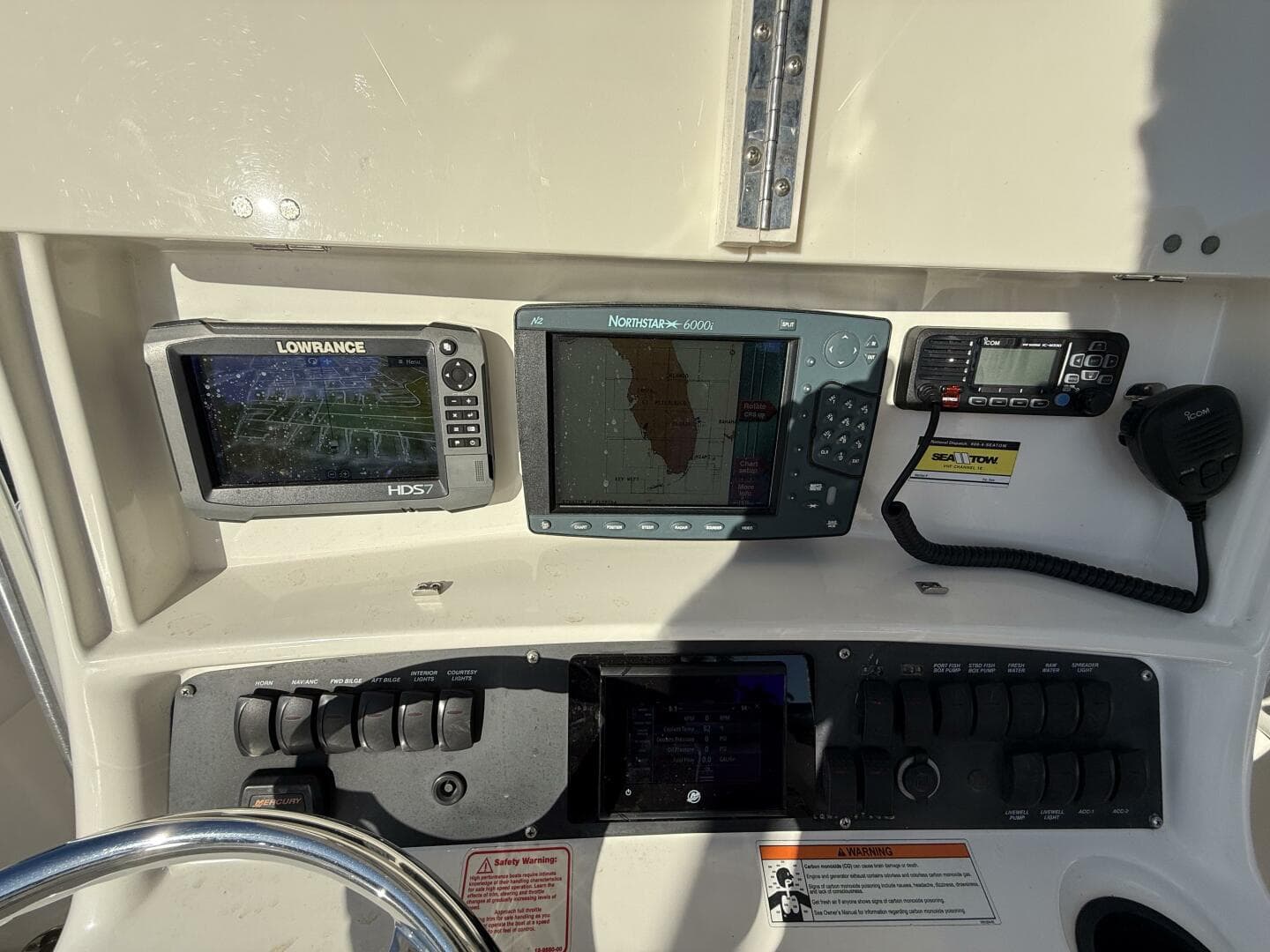 2006 Boston Whaler 240 Outrage
