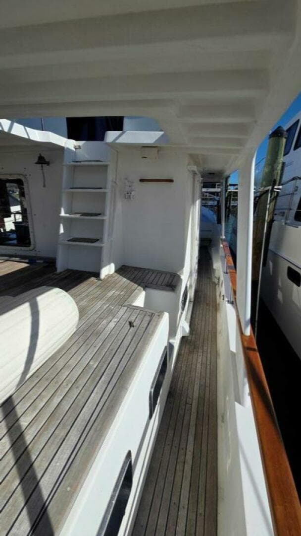 1987 DeFever 48 Tri Cabin
