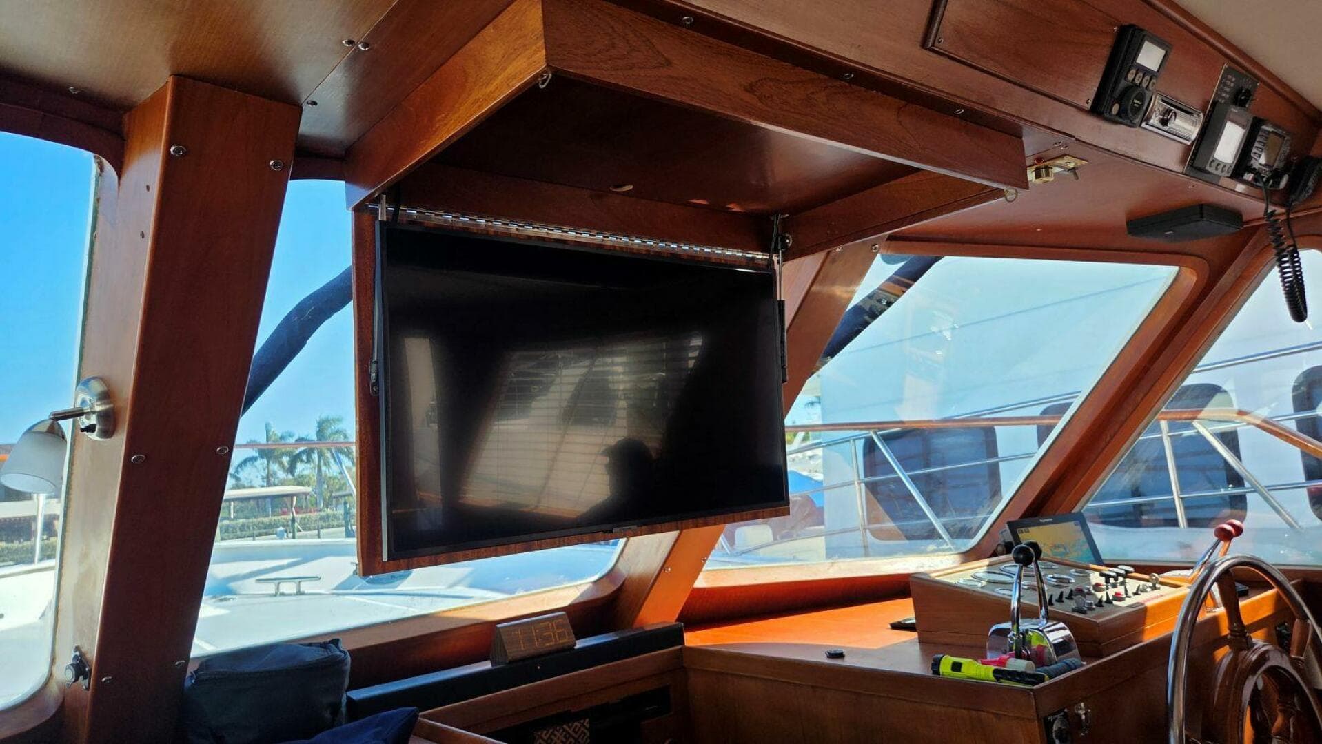 1987 DeFever 48 Tri Cabin