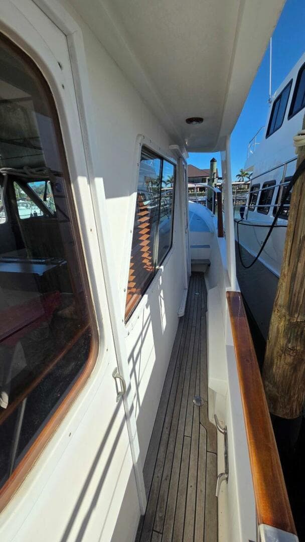 1987 DeFever 48 Tri Cabin