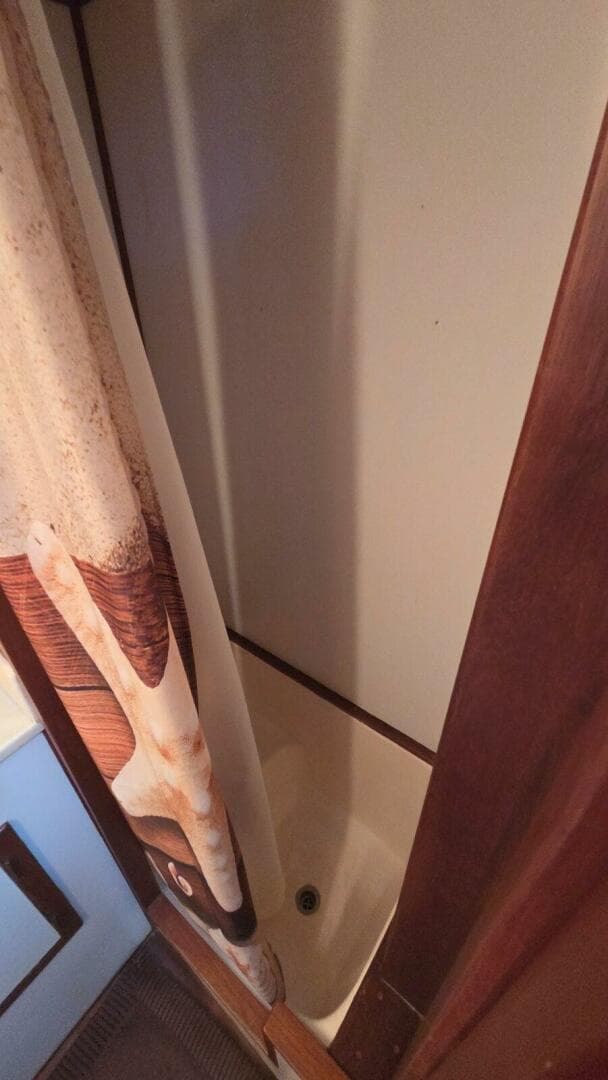 1987 DeFever 48 Tri Cabin