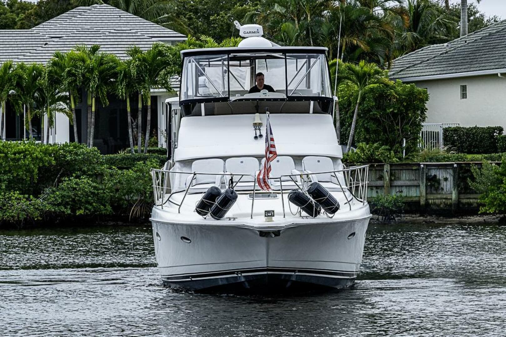 2000 Silverton 442 Cockpit Motoryacht