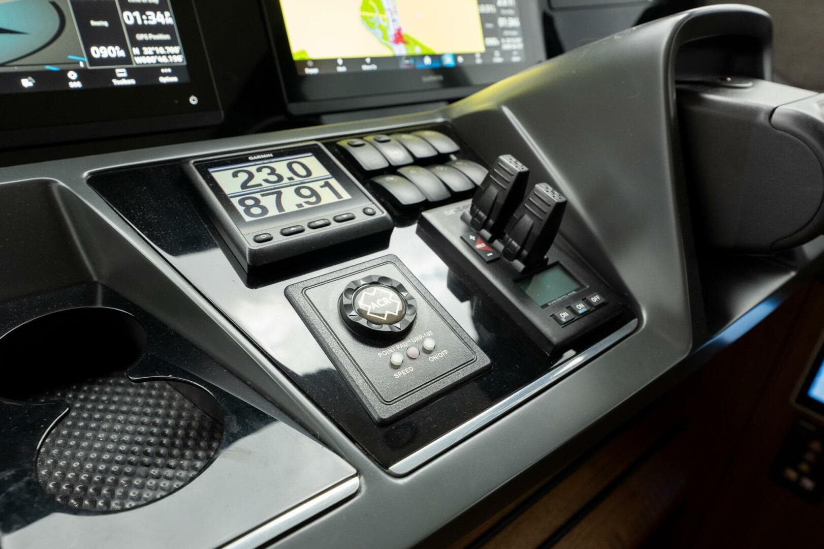 Princess 62 - Regent - Helm Controls