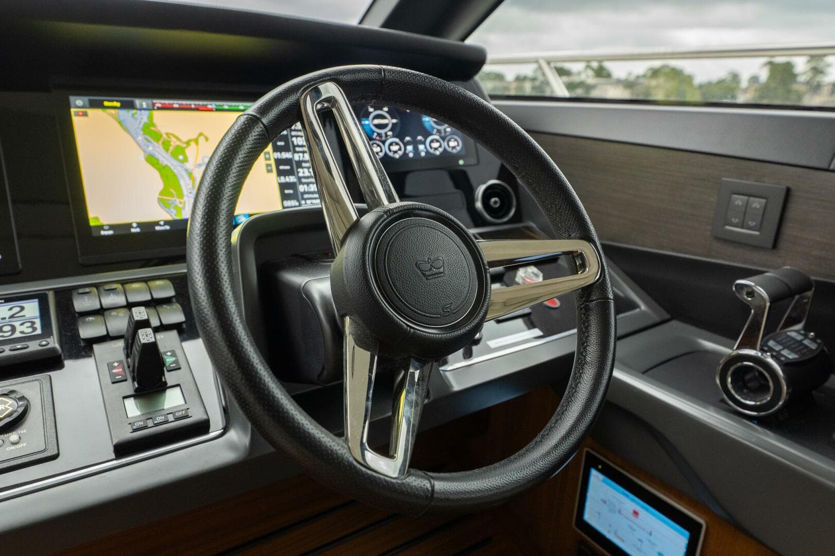 Princess 62 - Regent - Helm