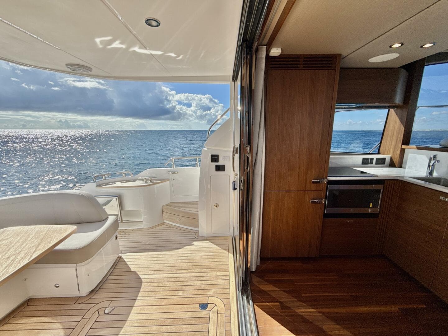 Princess 50 - Cockpit