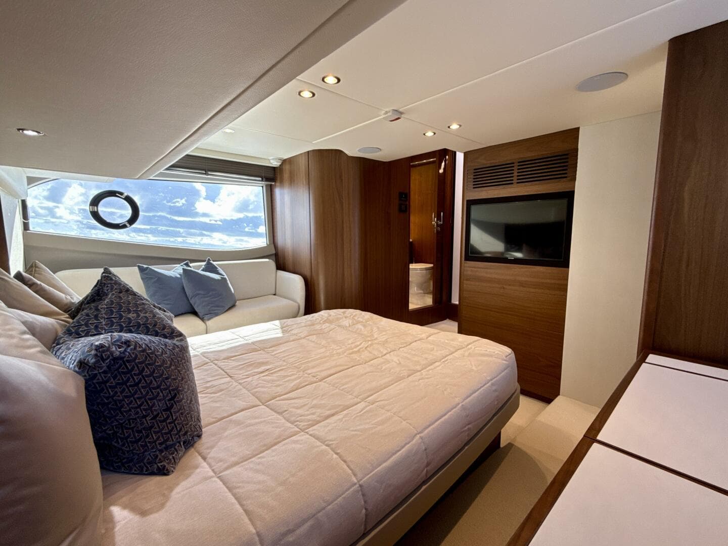 Princess 50 - Stateroom