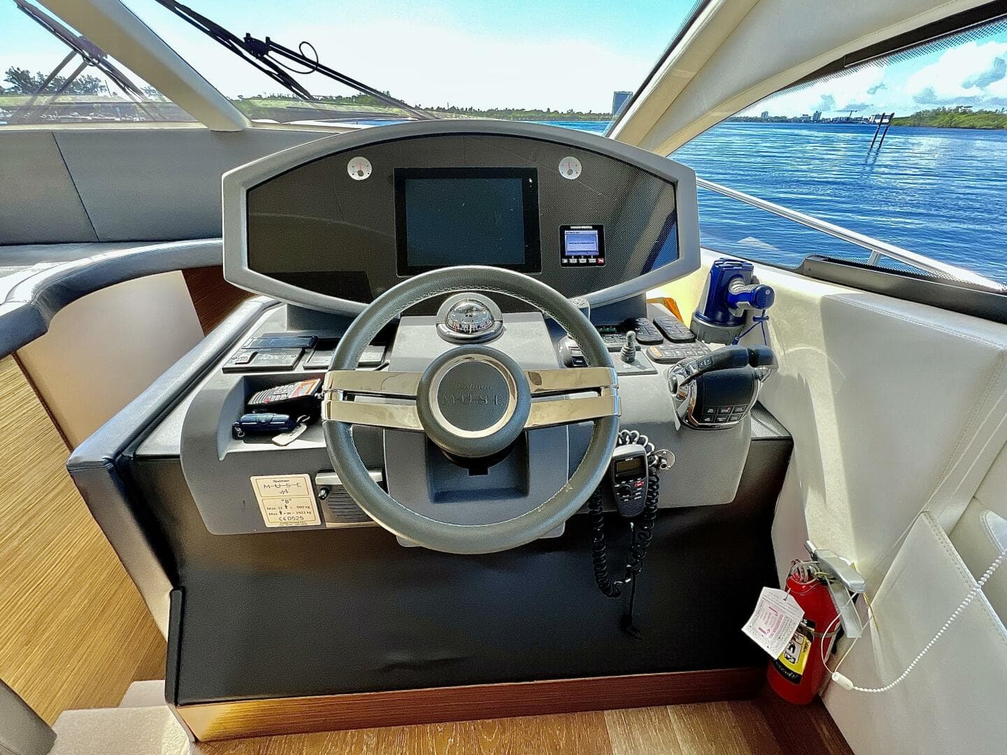 Rodman Muse - Lluvet - Helm