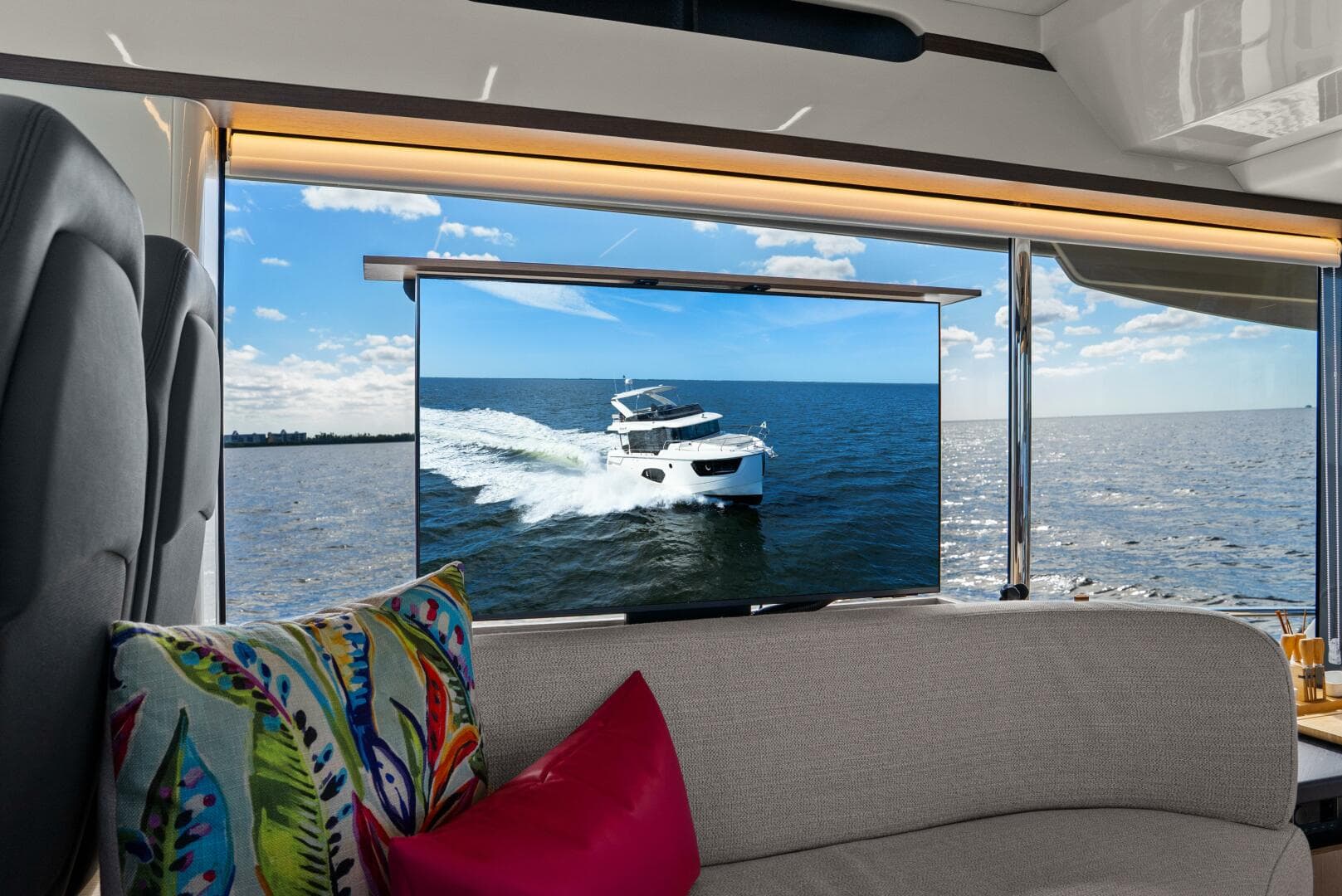 2025 Absolute 48 Navetta - Salon