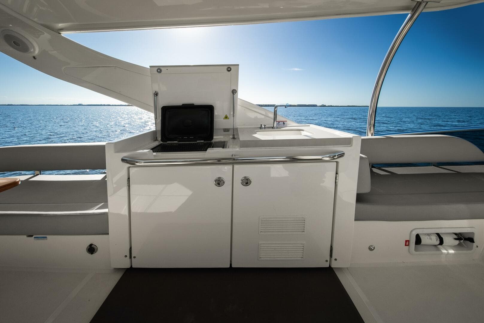 2025 Absolute 48 Navetta - Flybridge 