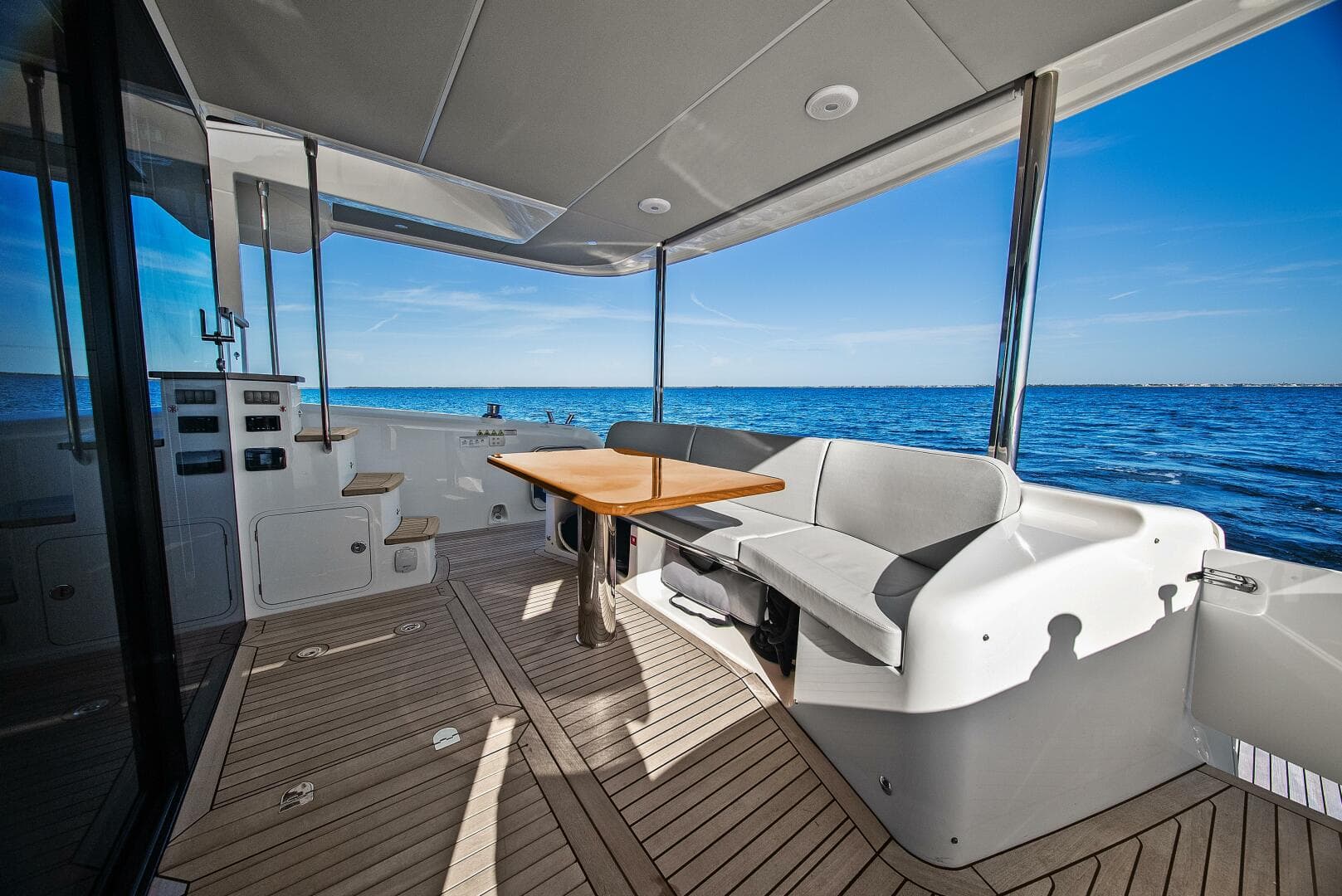 2025 Absolute 48 Navetta - Aft Deck