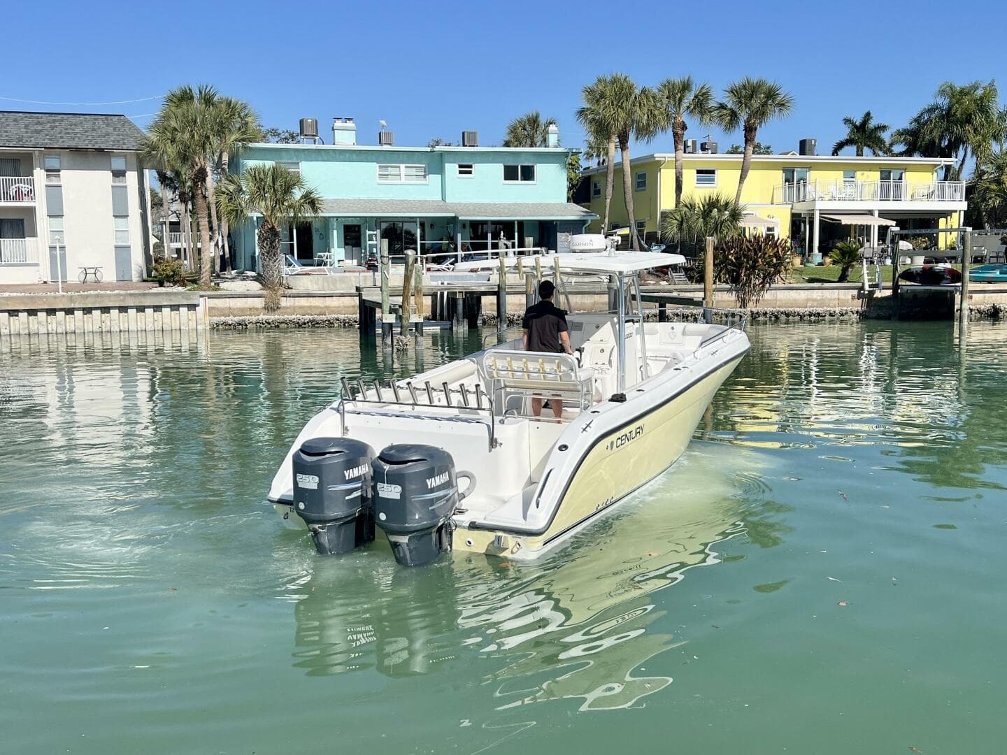 2005 Century 3200 Center Console