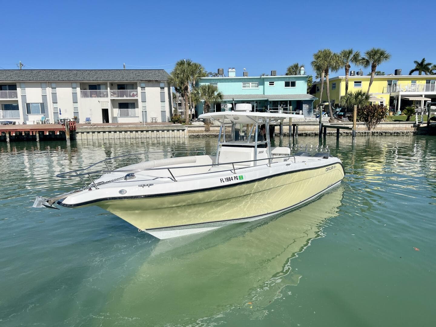 2005 Century 3200 Center Console