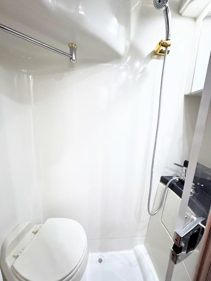 2005 Carver 36 Sedan