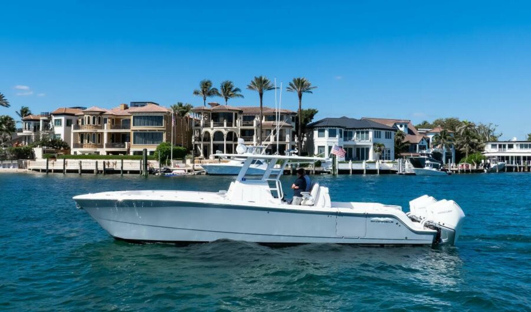 Invincible 35 Emanon - Exterior Profile