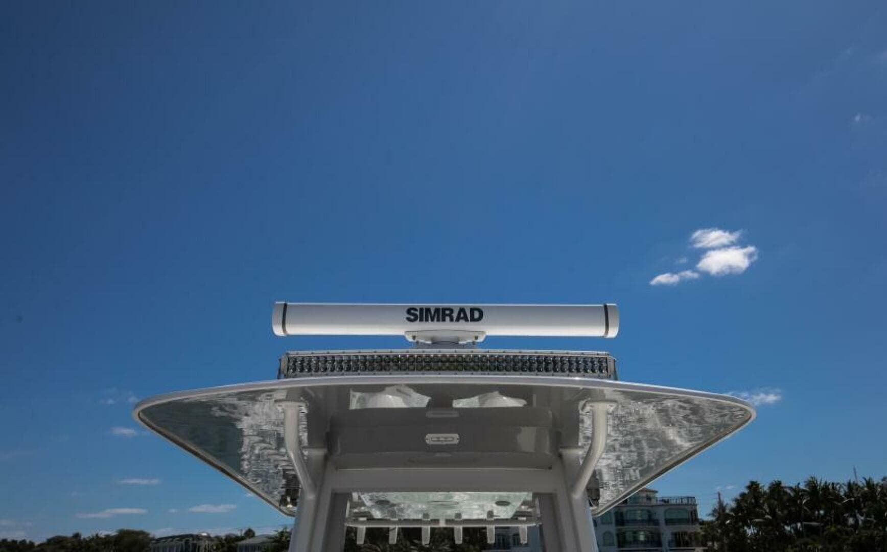 Invincible 35 Emanon - Exterior Cockpit