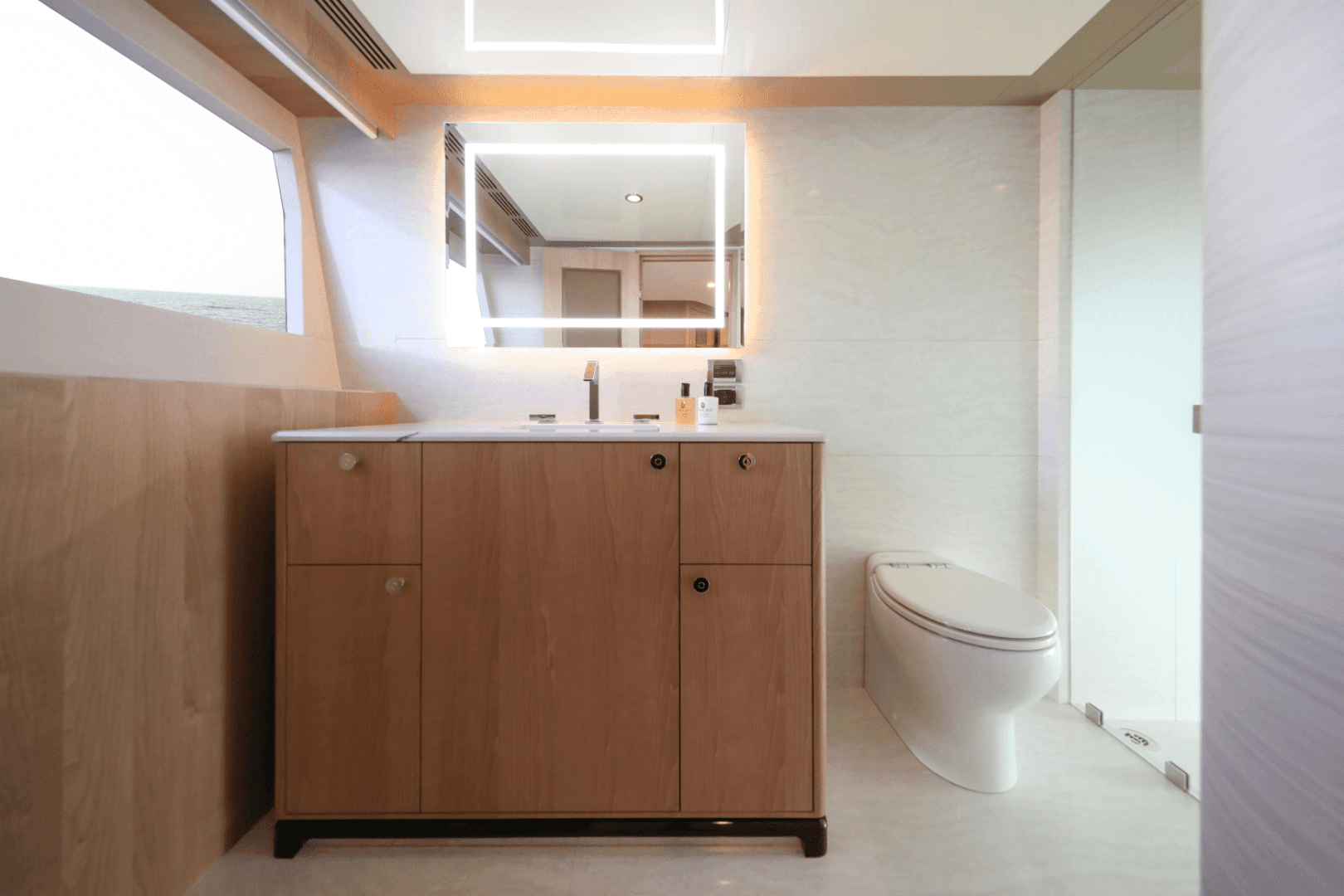 2025 Ocean Alexander 28L