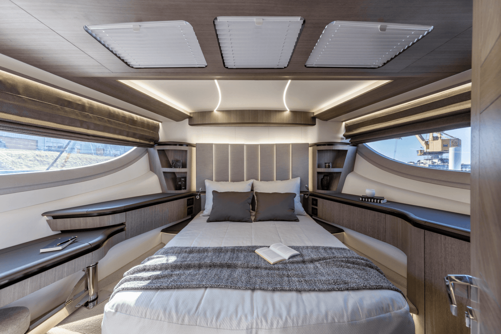 2025 Galeon 560 FLY