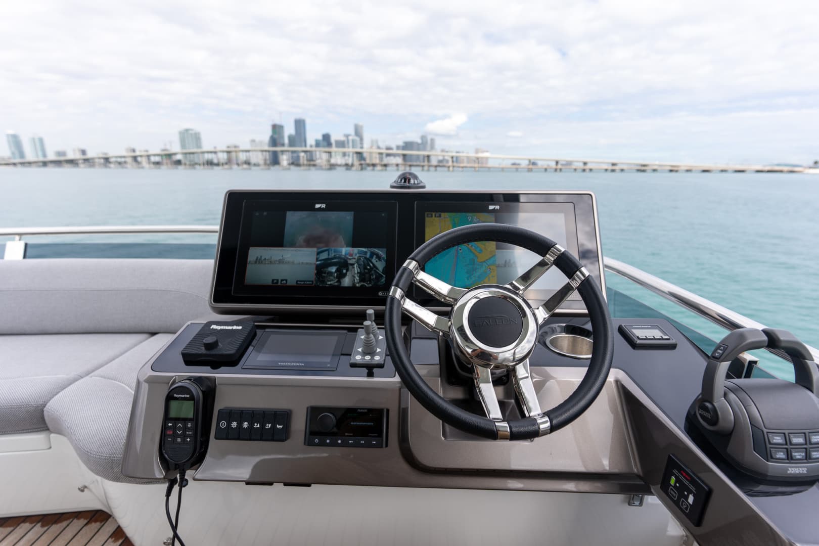 2025 Galeon 560 FLY