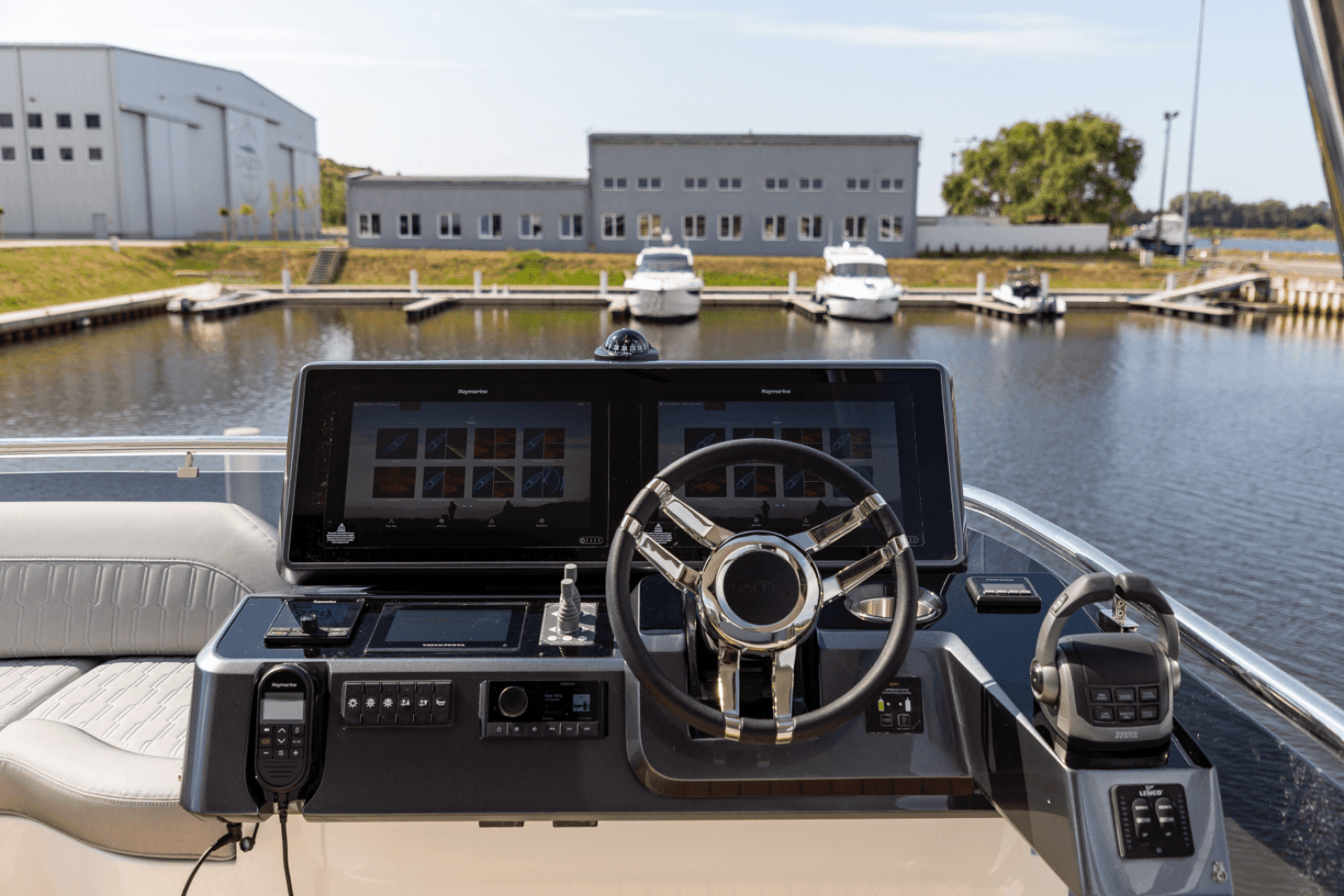 2025 Galeon 560 FLY
