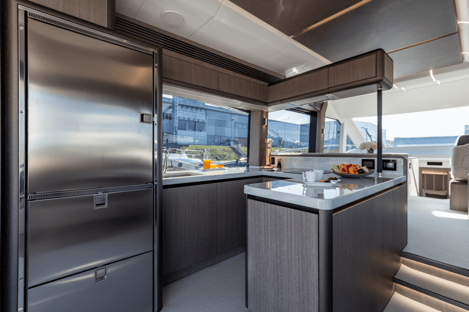 2025 Galeon 560 FLY