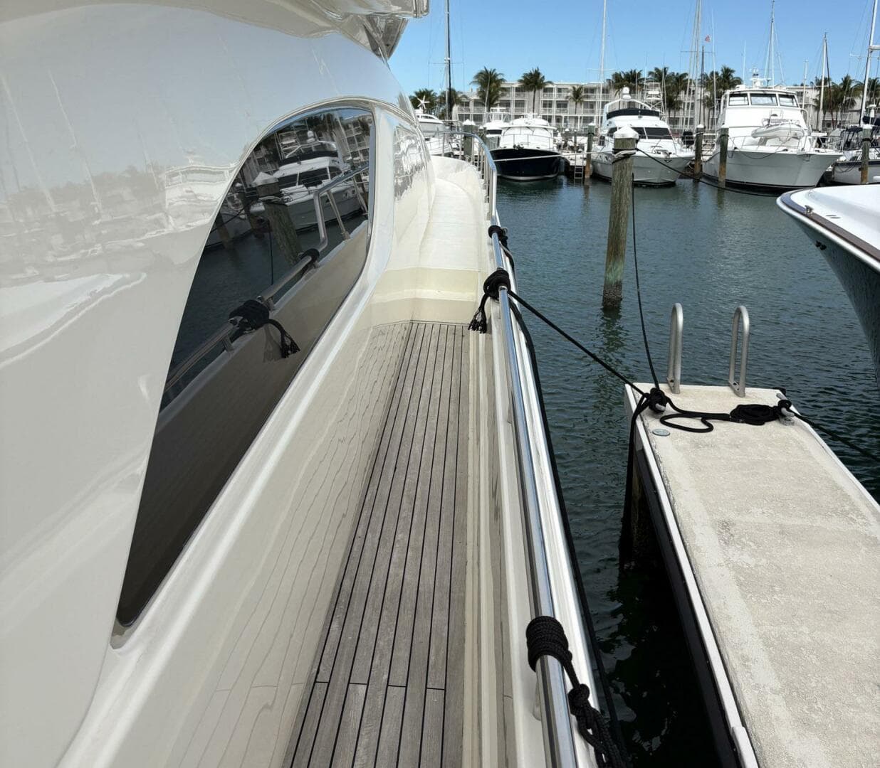1999 Ferretti Yachts 80 RPH