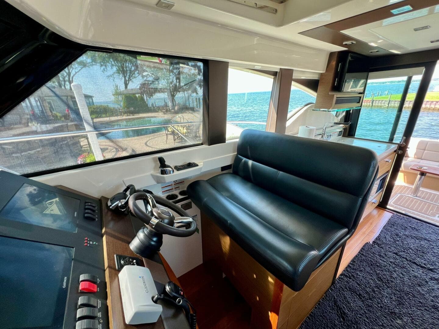 2016 Tiara Yachts 39 Coupe