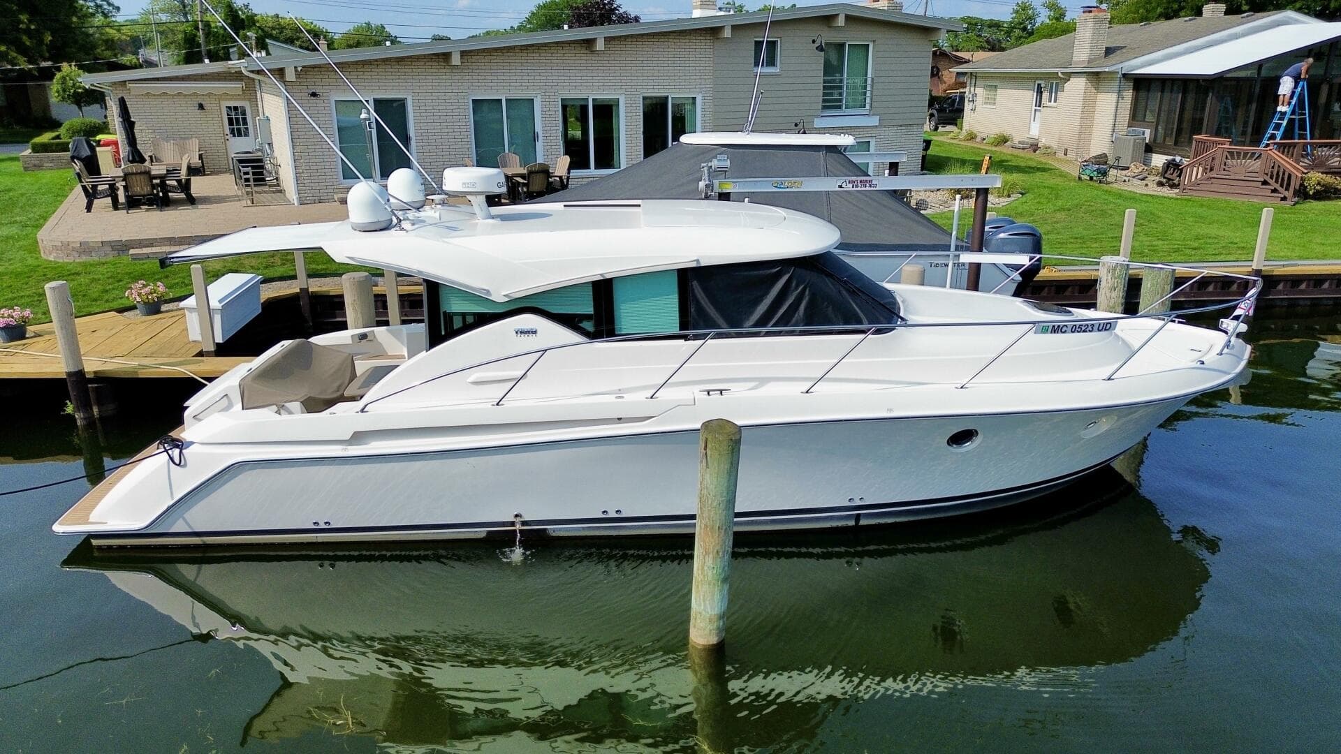 2016 Tiara Yachts 39 Coupe