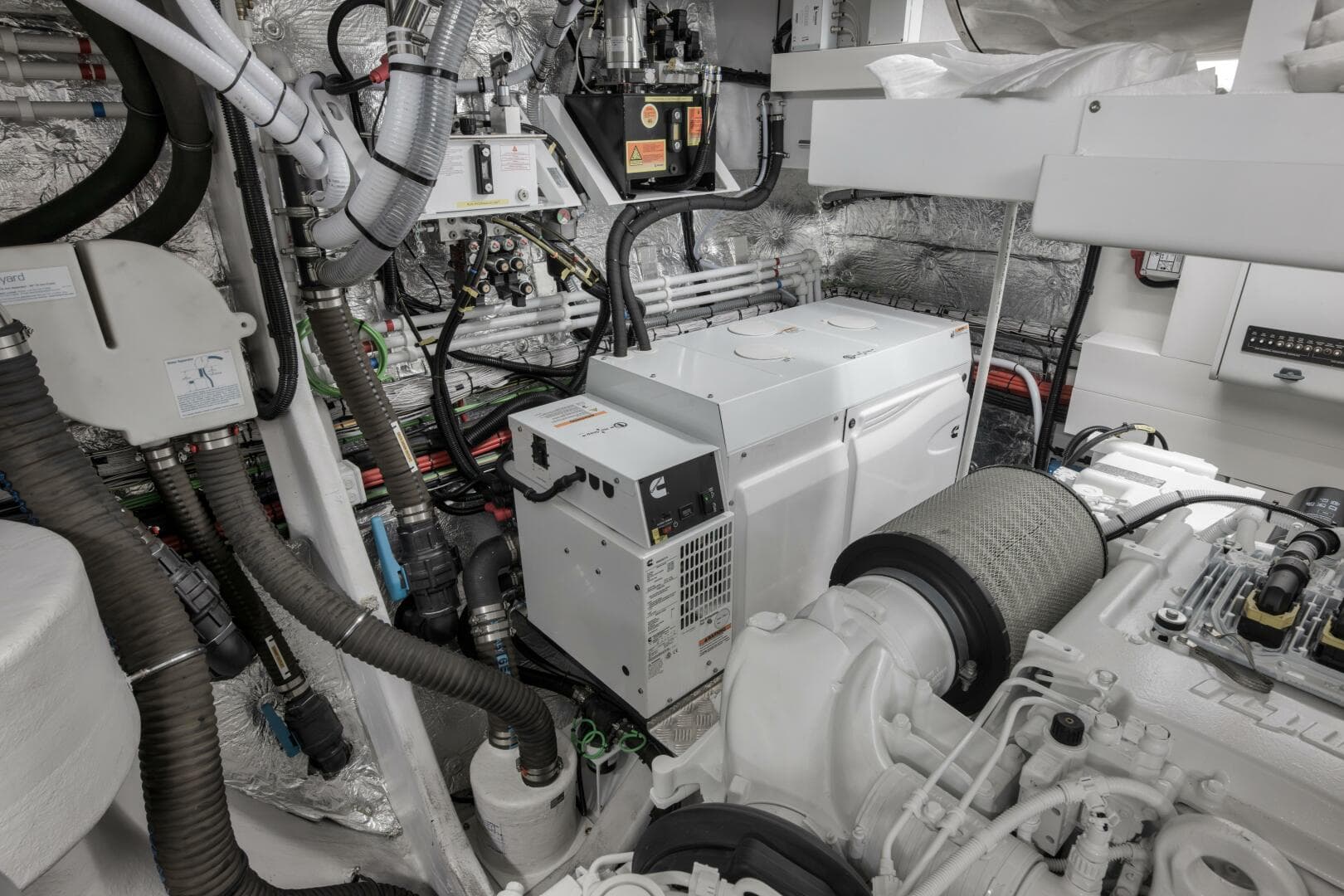 2026 Sunseeker 88 Yacht