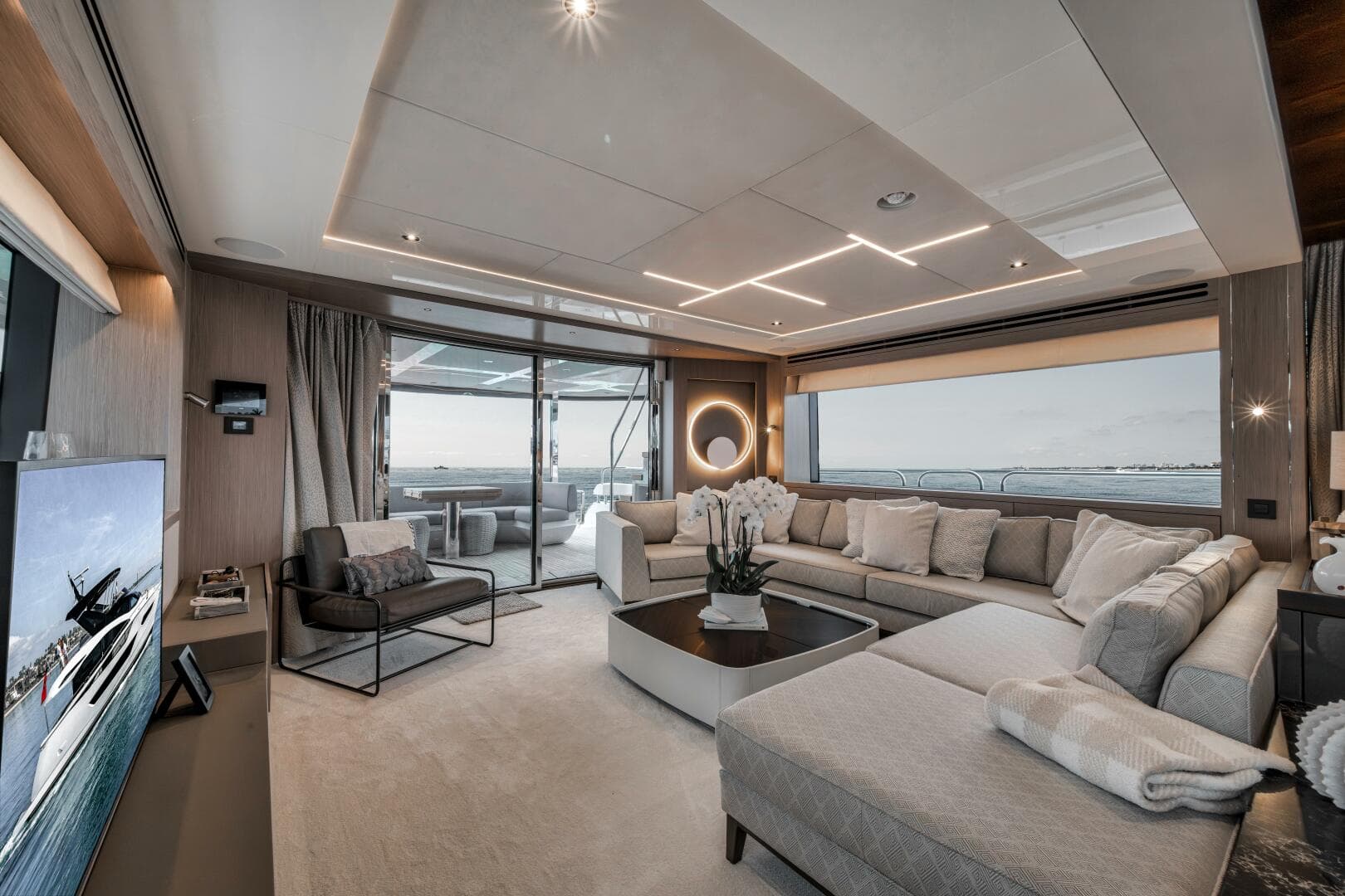 2026 Sunseeker 88 Yacht