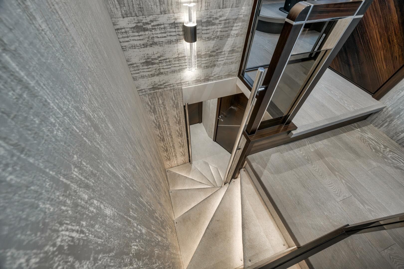 2026 Sunseeker 88 Yacht