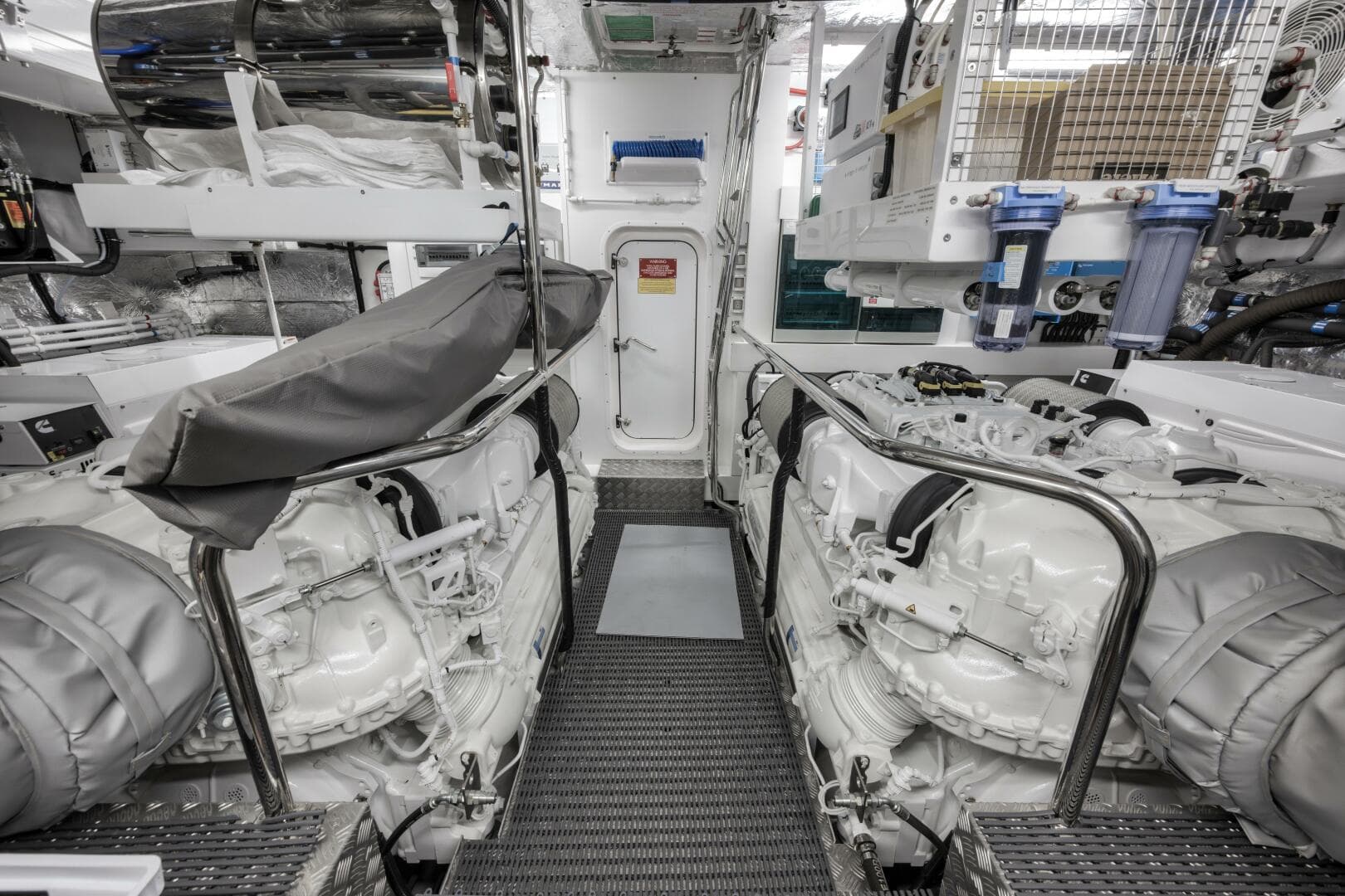 2026 Sunseeker 88 Yacht