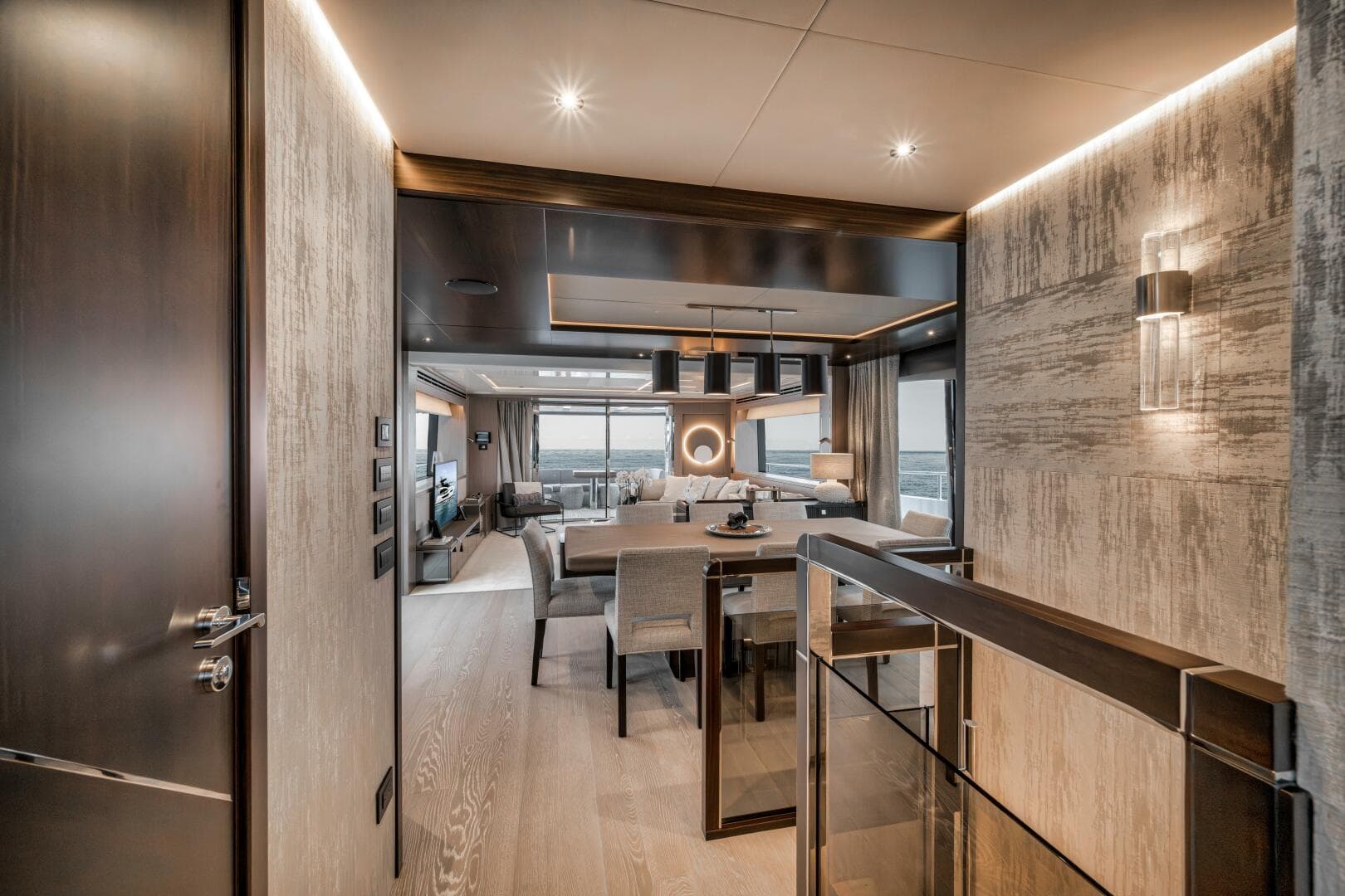 2026 Sunseeker 88 Yacht