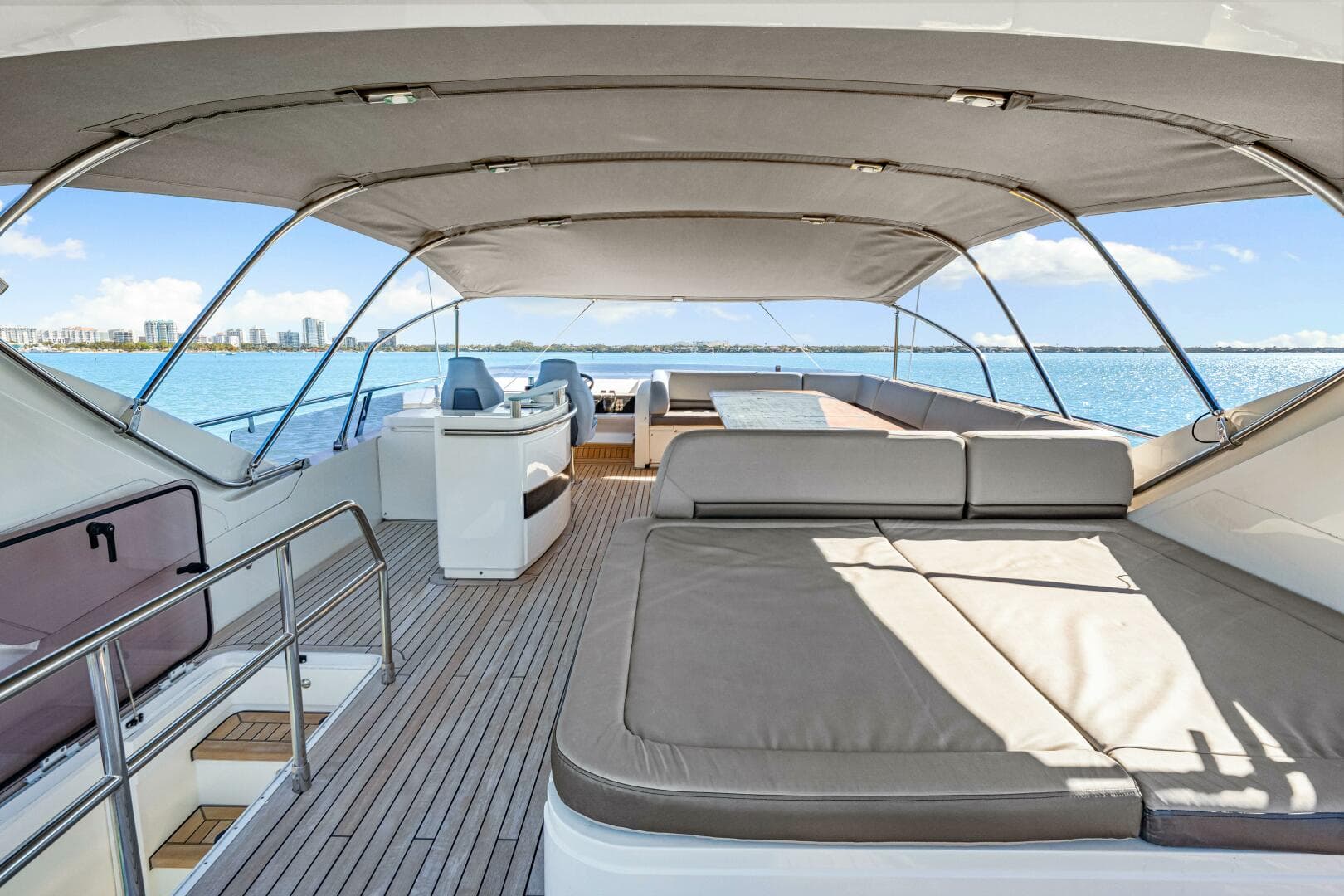 2014 Princess Y72